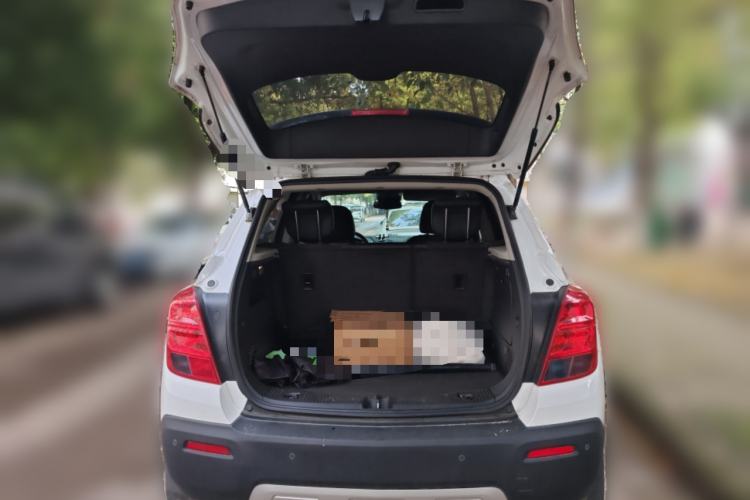 Used Chevrolet Trax 2016 1.4T Automatic Two-Wheel Drive Luxury Version Trunk