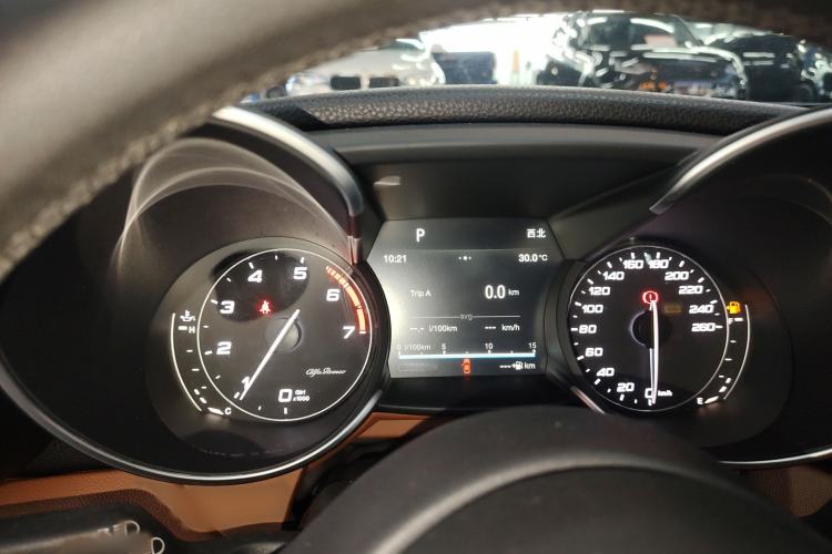 Used Alfa Romeo Giulia 2017 2.0T 200HP Luxury Edition