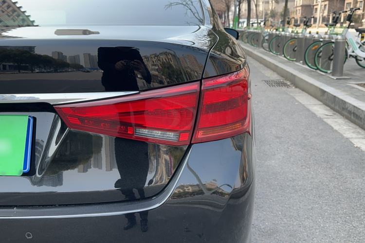 Used Toyota Crown 2017 2.0T Sport Edition
