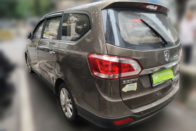 Used Baojun 730 2014 1.5L Manual Luxury Navigation ESP Version 7 Seats Rear Left 45 Deg