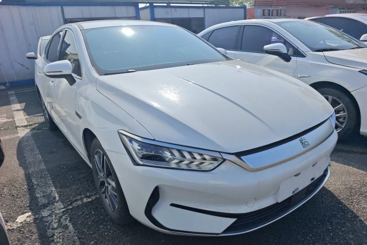 Used BYD Qin PLUS 2024 Honor Edition EV 420KM Leading Model Front Right 45 Deg