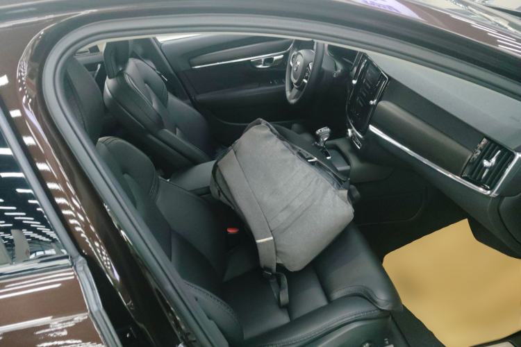 Used Volvo V90 2017 Cross Country T5 AWD Smart Range Edition