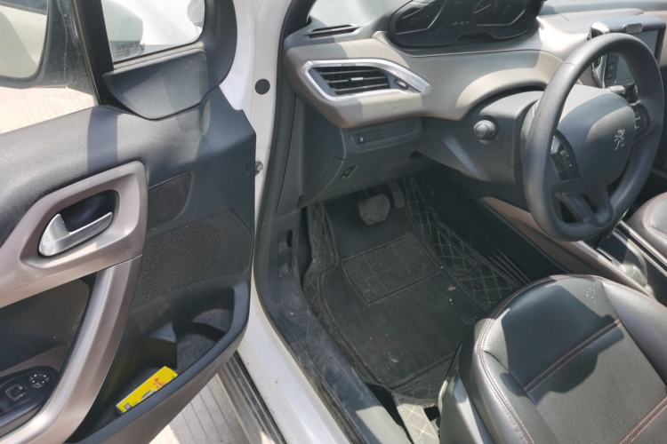 Used Peugeot 2008 2014 1.6L Automatic Fashion Edition Driver Seat