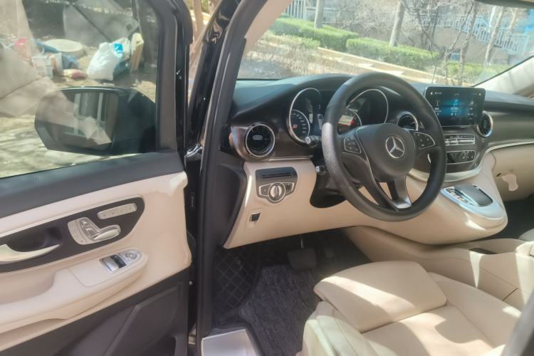 Used Mercedes-Benz V-Class 2022 V 260 Avantgarde Edition