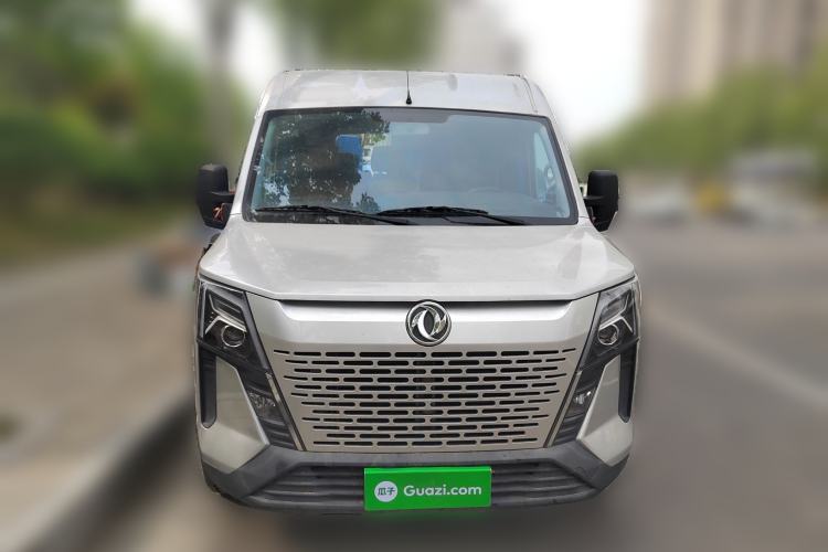 Used Dongfeng Yufeng 2023 V9+ 2.0T Manual Front-Wheel-Drive Multi-Function Mid-Roof Van with 7/8/9 Seats

