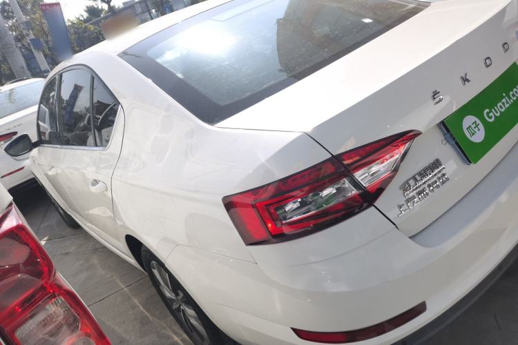 Used Skoda Octavia 2019 TSI230 DSG Smart & Comfort Edition China VI Standard
