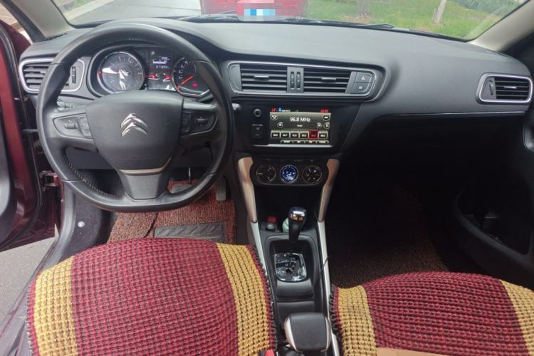 Used Citroen C3-XR 2015 1.6L Automatic Smart Version Center Console