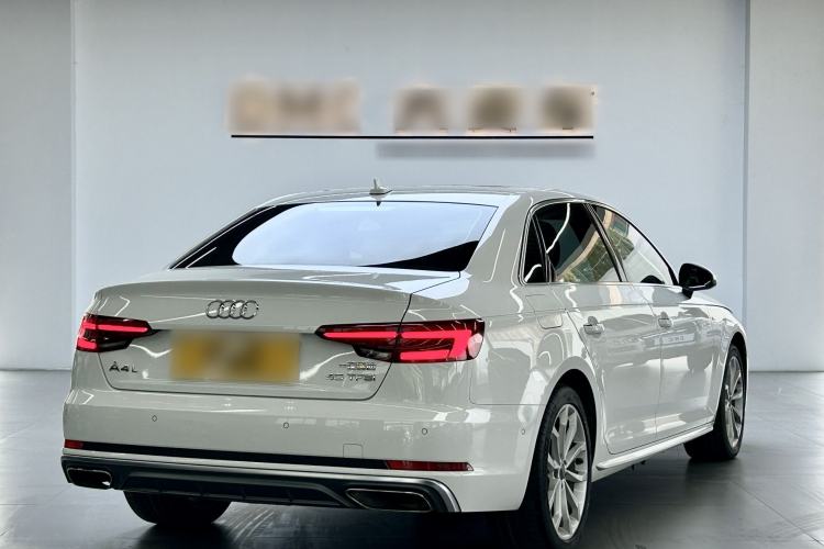 Used Audi A4L 2019 40 TFSI Fashion Edition China VI Emission Standard

