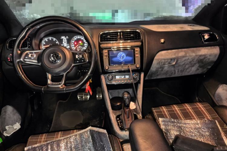 Used Volkswagen Polo 2012 1.4TSI GTI Center Console