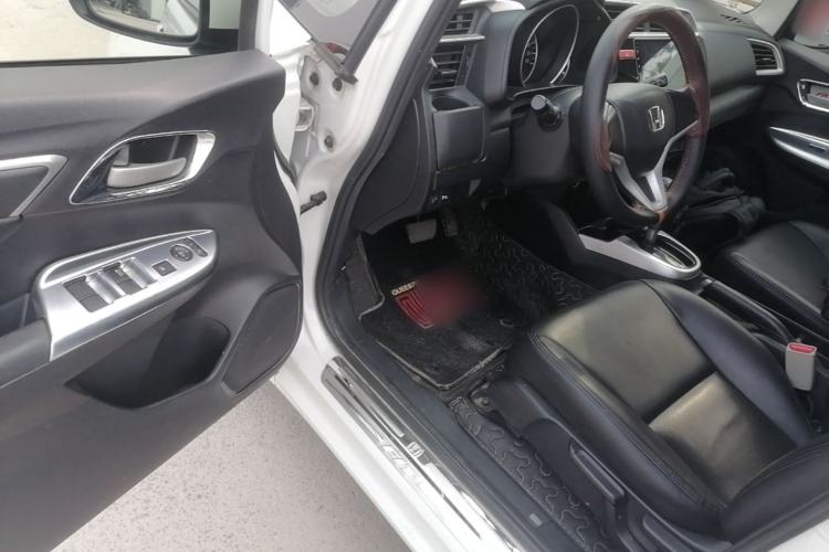 Used Honda Fit 2014 1.5L EX CVT Elite Model Driver Seat