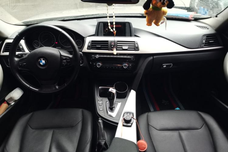 Used BMW 3 Series 2015 320i Active Edition
