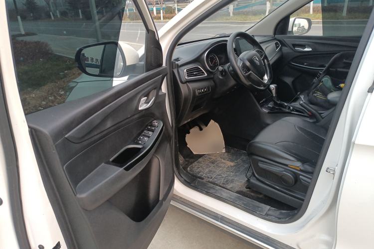 Used Baojun 730 2019 1.5T CVT Fashion Model 7 Seats China VI Emission Standard