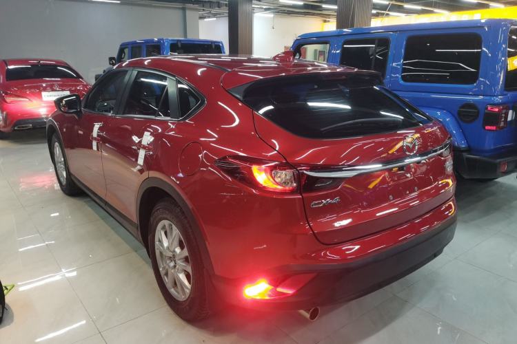 Used Mazda CX-4 2018 2.0L Automatic Two-Wheel Drive Blue Sky Dynamic Version China VI Standard Exterior 2