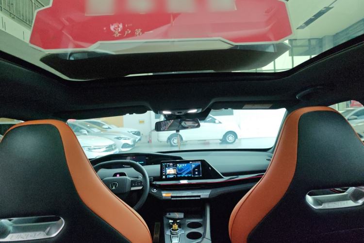 Used CHANGAN UNI-V 2024 1.5T Prestige Sport Edition Interior 2