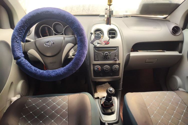 Used FAW Weizhi V2 2010 1.3L Manual Luxury Version

