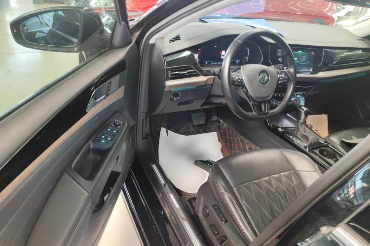 Used Volkswagen Passat 2019 330TSI Luxury Edition China VI Standard