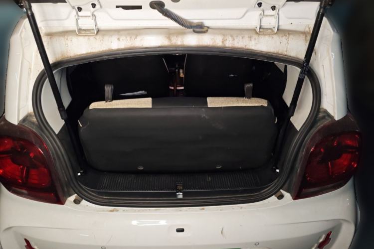 Used Roewe Clever 2021 302 km New Four-Seater Super-Efficient Version