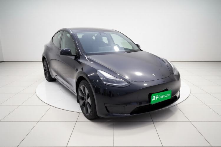 Used Tesla Model Y 2023 Rear-Wheel-Drive Version
