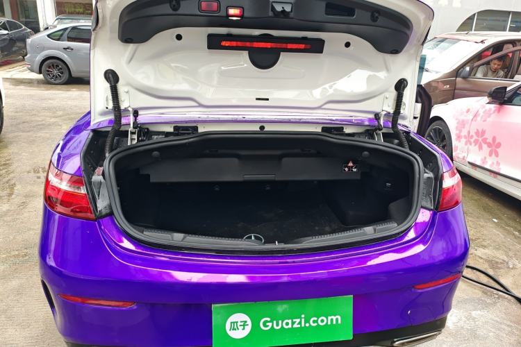 Used Mercedes-Benz E-Class 2018 E 200 4MATIC Convertible Coupe Trunk