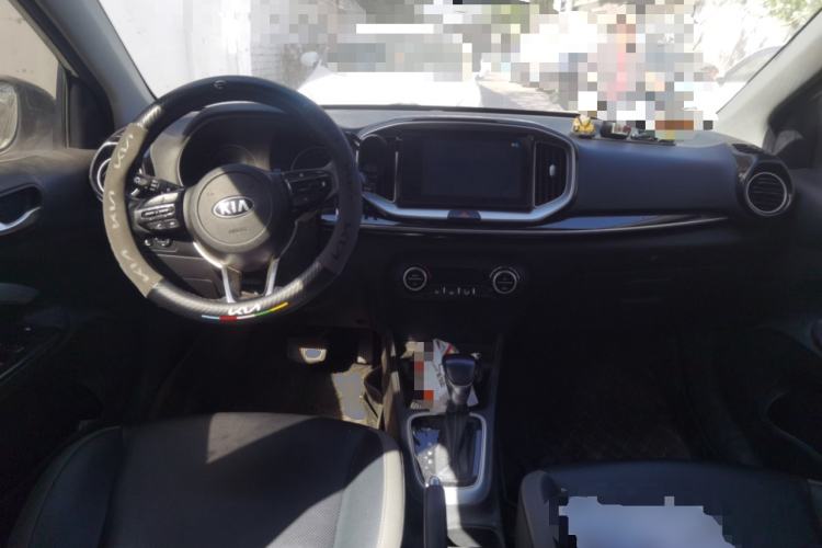 Used Kia kx1 Stonic 2019 1.4L Automatic Fun Edition China VI Center Console