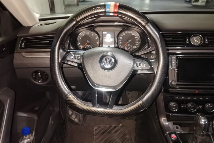 Used Volkswagen Passat 2017 330TSI DSG Prestige Edition Steering Wheel