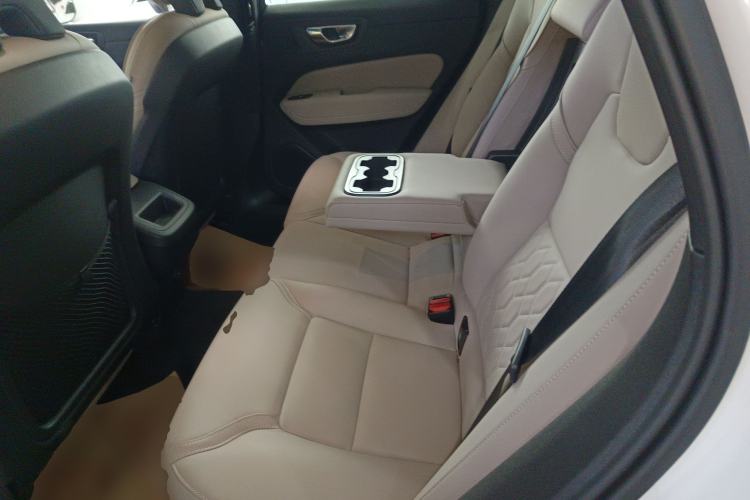 Used Volvo XC60 2026 B5 4x4 Smart Luxury Edition