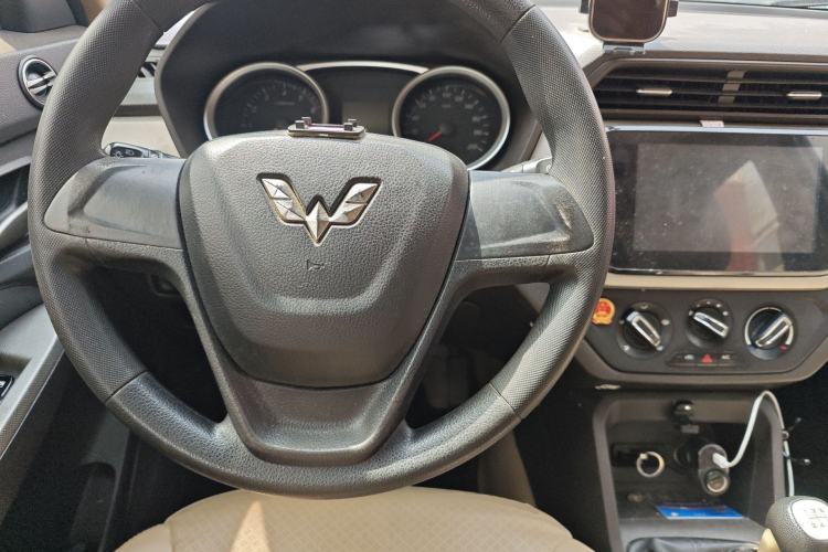 Used Wuling Hongguang 2018 1.5L S Comfort Model L2B
