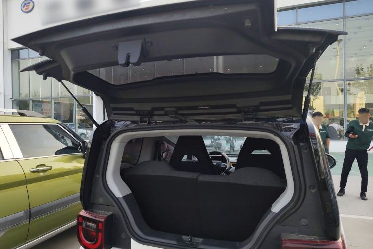 Used Chery QQ Ice Cream 2022 170km Sundae Phosphate Lithium-Ion
