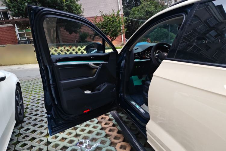 Used Volkswagen Touareg 2021 2.0 TSI Ruiyi Edition Driver Seat