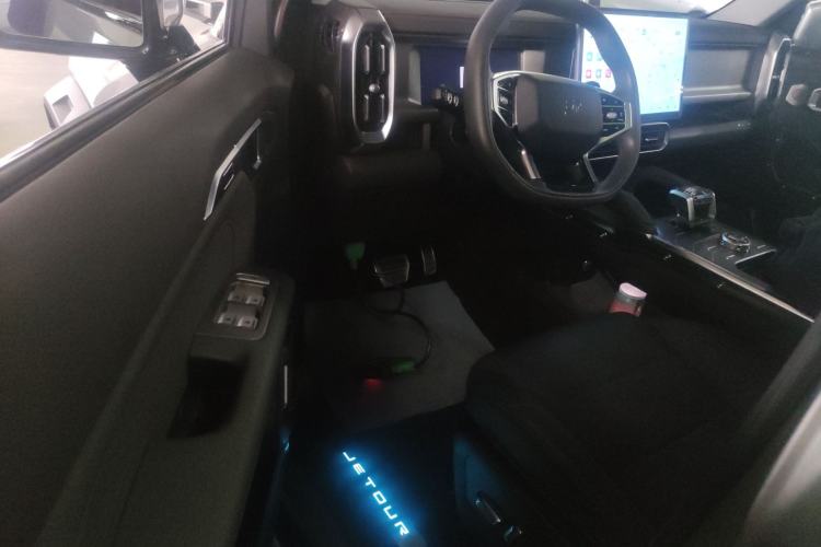 Used JETOUR Traveler 2023 2.0T Four-Wheel Drive Conqueror Driver Seat