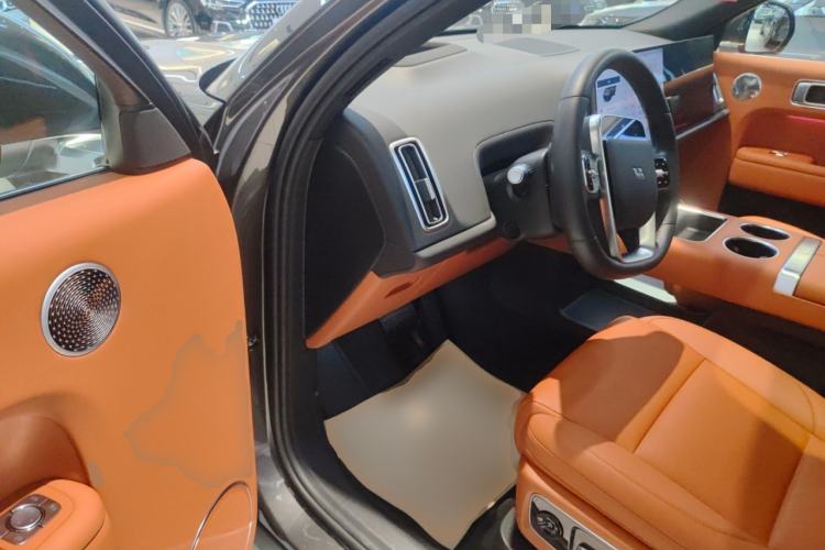 Used Li Auto L8 2025 Ultra Smart Refreshed Edition
