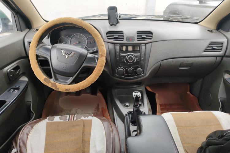 Used Wuling Hongguang 2015 1.2L S Base Model China V Standard