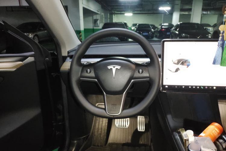 Used Tesla Model Y 2022 Rear-Wheel-Drive Version
