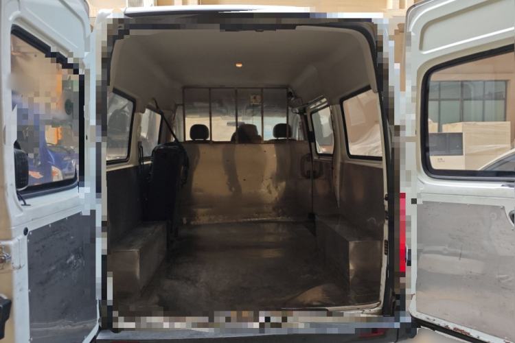 Used SAIC MAXUS Xintu V80 2019 2.5T Classic Edition 6-Speed Manual – Aoyuntong Short Wheelbase Mid-Height Design 5/6 Seats