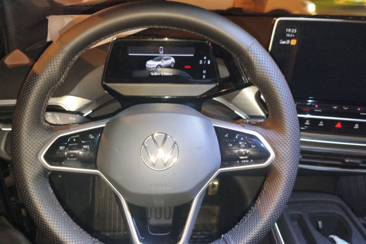 Used Volkswagen ID.4 CROZZ 2022 Standard Range PURE Edition
