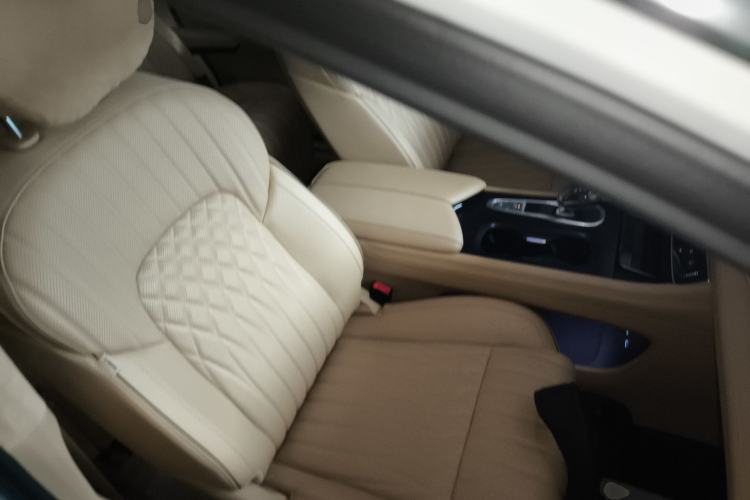 Used VOYAH Dream 2024 PHEV Ultra-Long Range Flagship Edition