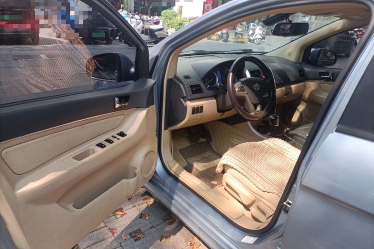 Used BAIC E Series 2013 Sedan 1.5L Automatic Lotte Edition Driver Seat