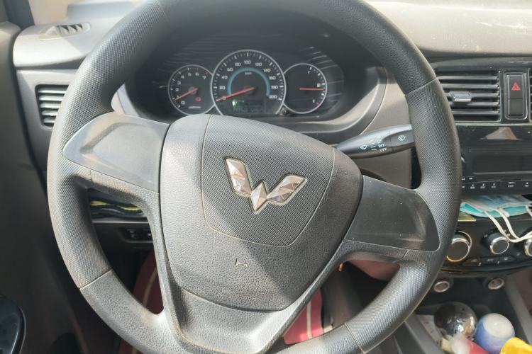 Used Wuling Rongguang V 2016 1.2L Standard Version Steering Wheel