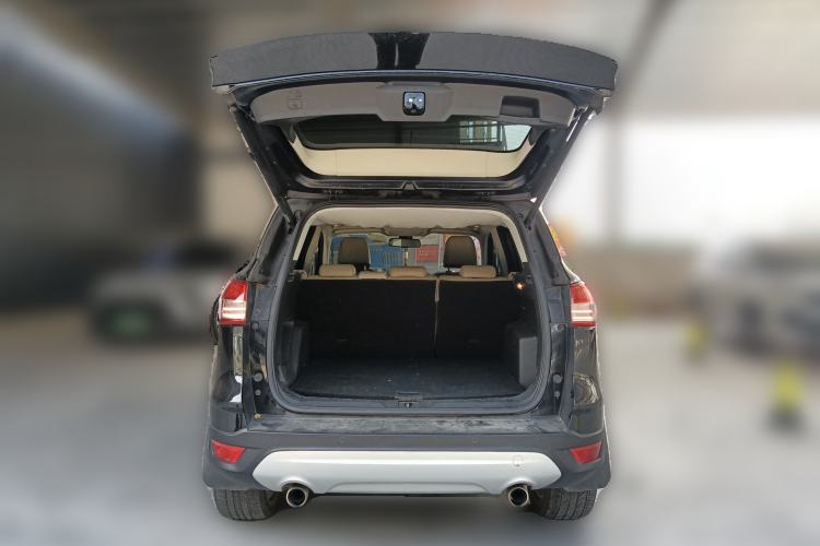 Used Ford Kuga 2013 2.0L GTDi Four-Wheel-Drive Elite Model Trunk