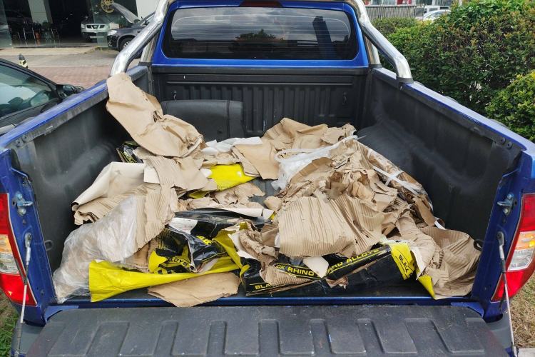 Used SAIC MAXUS T70 2021 2.0T Diesel Automatic Two-Wheel Drive Elite Version with Long Bed and High Ground Clearance