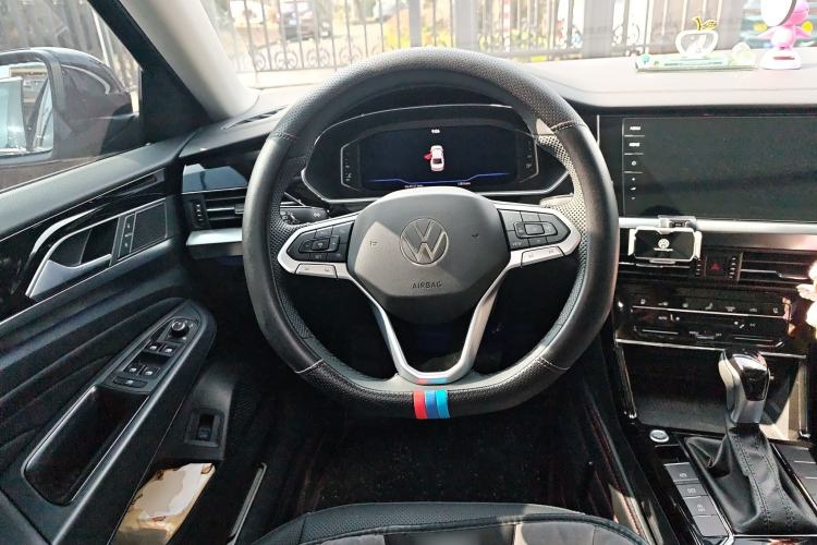 Used Volkswagen Passat 2025 Outstanding Model 380TSI Dragon Glory Edition
