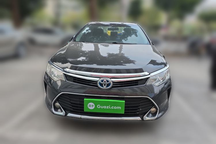 Used Toyota Camry 2016 Dual-Engine 2.5 HG 10th Anniversary Deluxe Navigation Edition Front