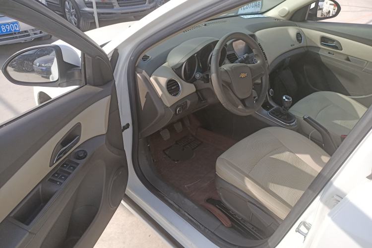 Used Chevrolet Cruze 2015 1.5L Classic SE MT