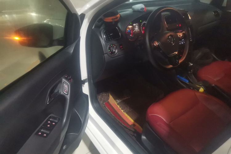 Used Volkswagen Polo 2016 1.6L Automatic Comfort Model
