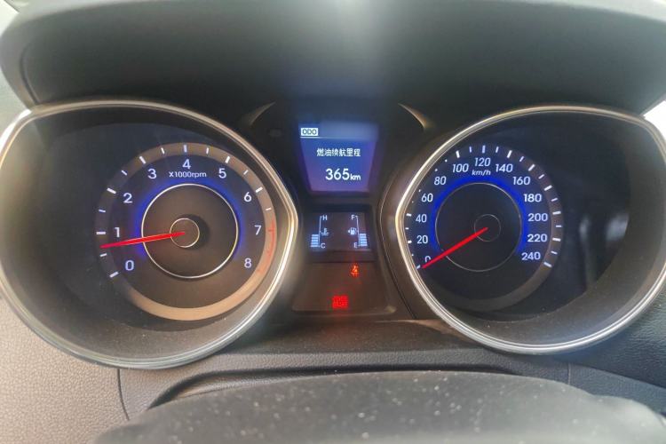 Used Hyundai Elantra (5th Generation / Langdong) 2015 1.6L Manual Leading Model