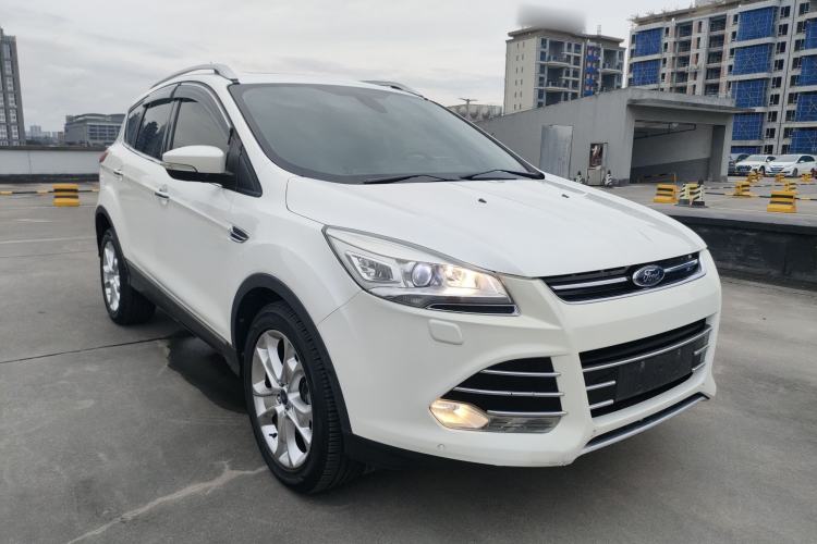 Used Ford Kuga 2015 2.0L GTDi Four-Wheel-Drive Sport Model
