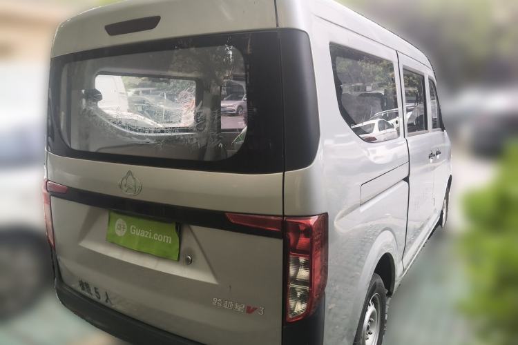 Used CHANGAN KUAYUE Xing V5 
