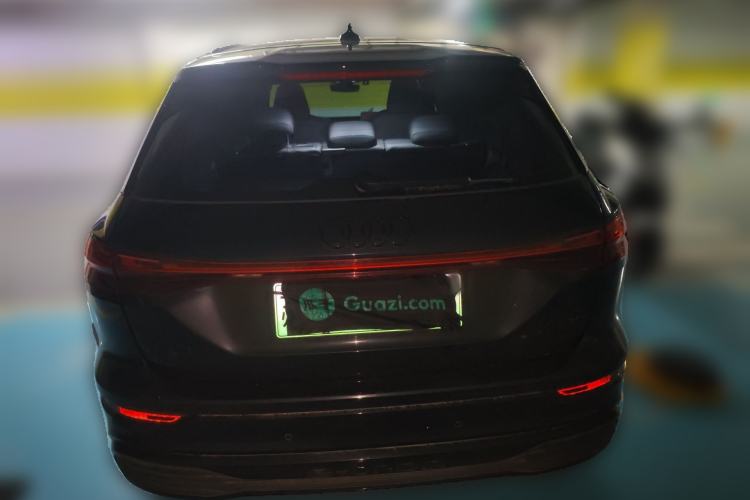 Used Audi Q5 e-tron 2023 40 e-tron Shining Edition Mecha Kit
