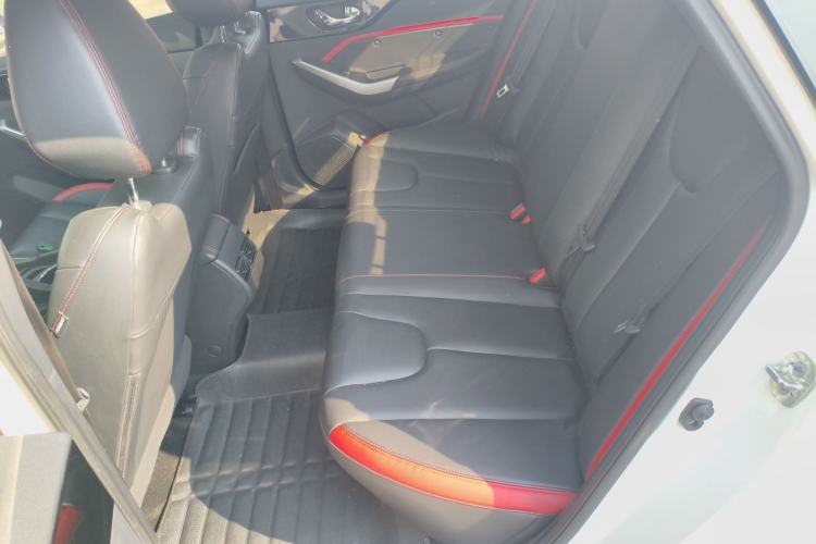 Used Venucia D60 2019 100 000 Honor 1.6L XL Manual Chenku Edition China V Standard
