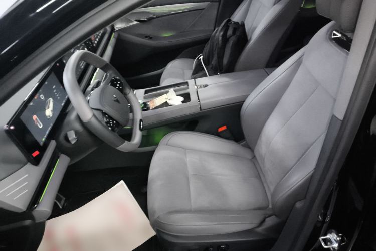 Used VOYAH PASSION 2024 PHEV Four-Wheel Drive Ultra-Long Range Executive Edition